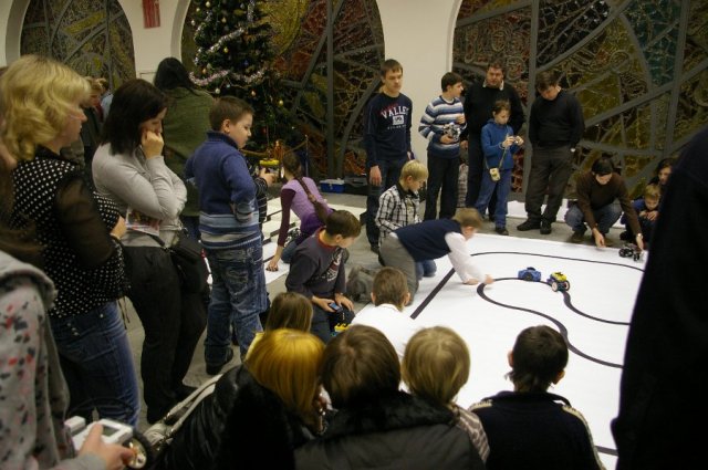 Выставка \"Каникулы роботов 2011\"